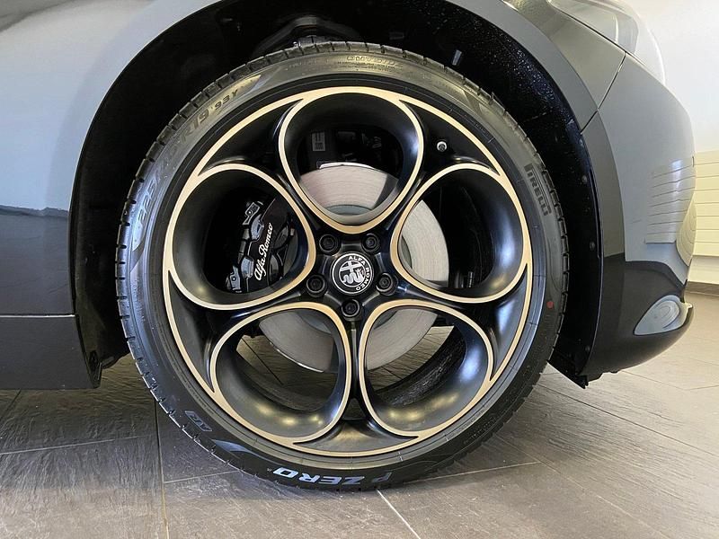 Neu Alfa Romeo Giulia Veloce 280 PS (205 kW) 2025 Schwarz Limousine