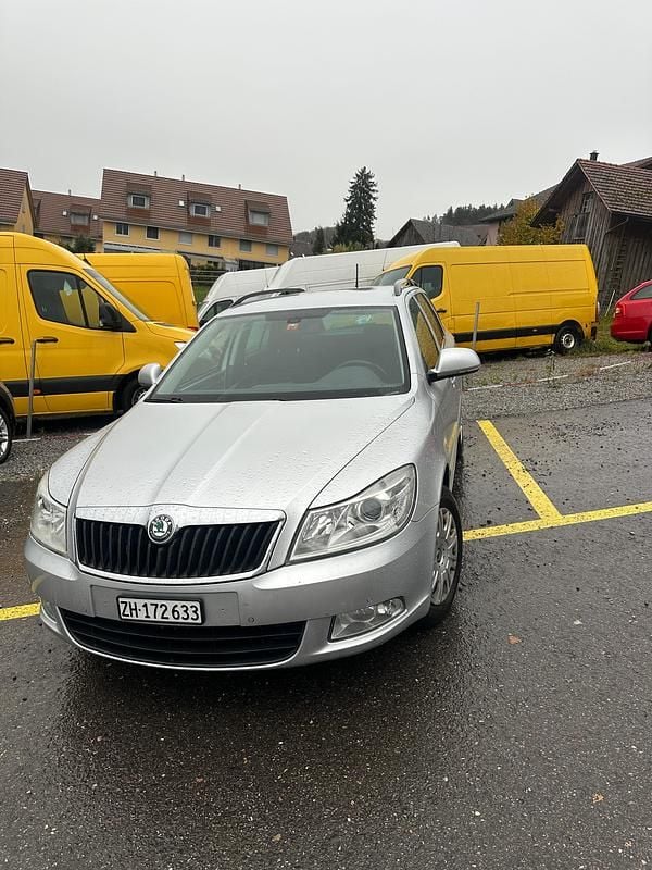 Gebraucht 2012 Skoda Octavia Elegance Kombi | CHF 5’499 (Fairer Preis) - Bild 1/4