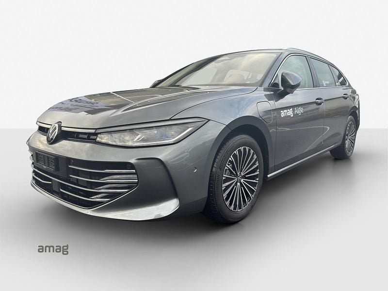 Gebraucht VW Passat Elegance 204 PS (150 kW) 2025 Diabas grey metallic Kombi