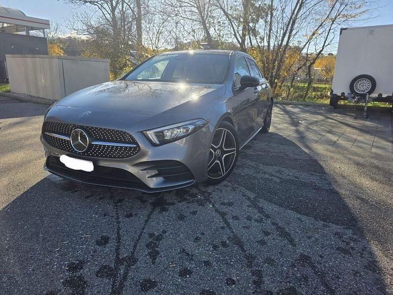 Gebraucht Mercedes A200 AMG line 163 PS (119 kW) 2018 Limousine