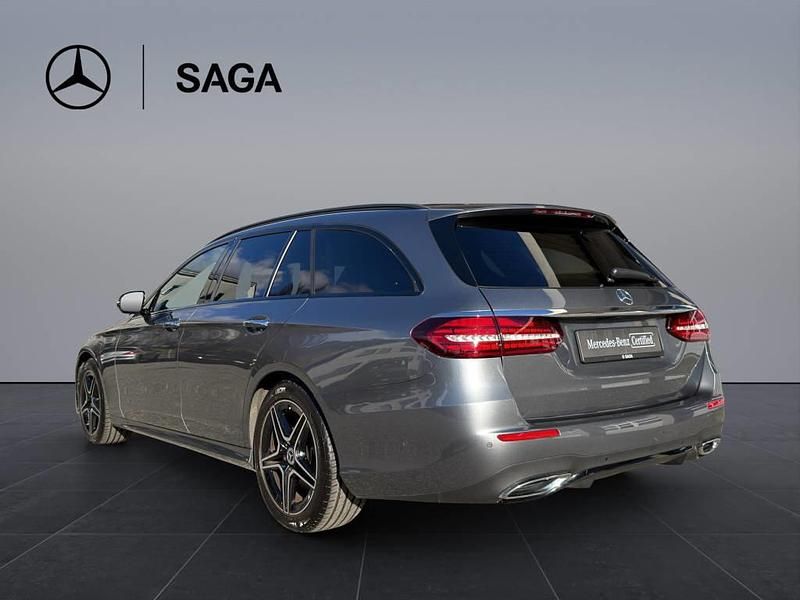 Gebraucht Mercedes E400 AMG line 330 PS (242 kW) 2021 Kombi