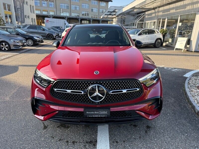 Gebraucht Mercedes GLC300e 204 PS (150 kW) 2024