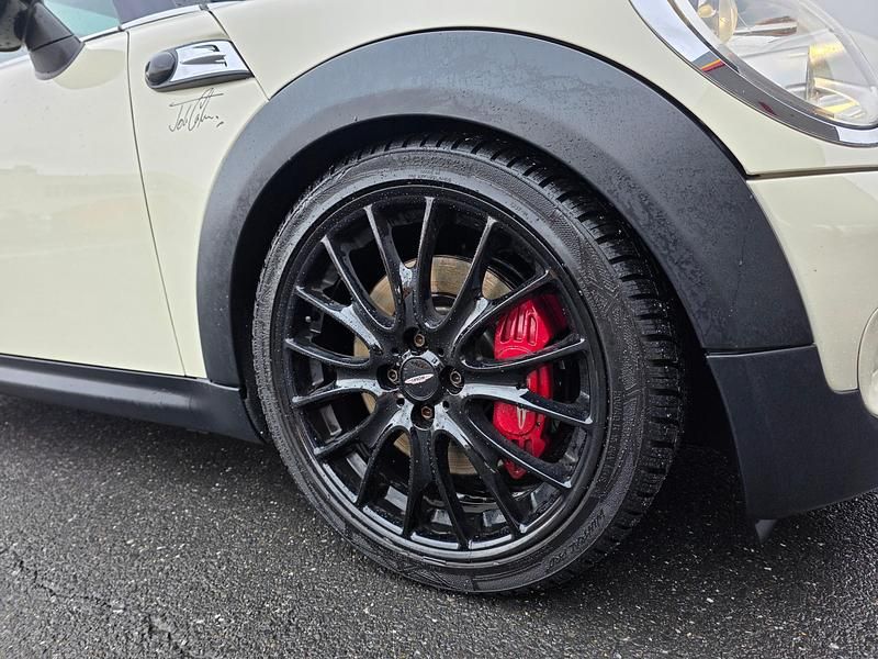 Gebraucht Mini John Cooper Works 211 PS (155 kW) 2009 Kleinwagen