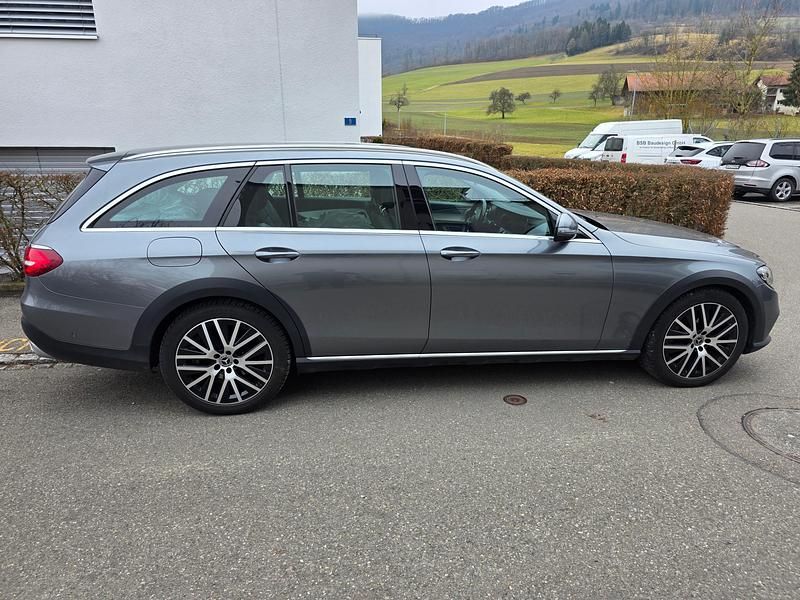 Gebraucht Mercedes E220 All-Terrain Avantgarde 194 PS (142 kW) 2020 Kombi