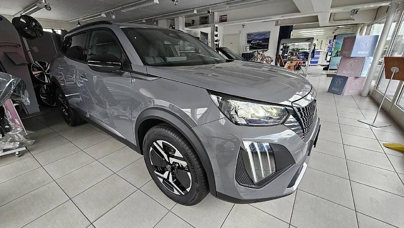 Neu Peugeot 2008 Allure Premium 145 PS (106 kW) 2025 SUV