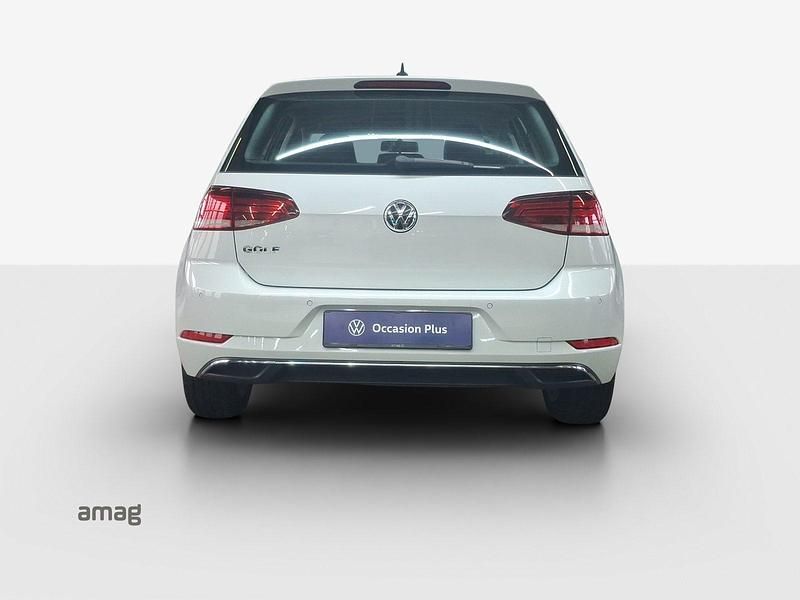 Gebraucht VW Golf Comfortline 115 PS (84 kW) 2019 Blanc Limousine