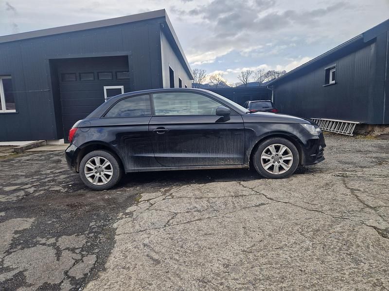 Gebraucht Audi A1 Attraction 90 PS (66 kW) 2012 Kleinwagen