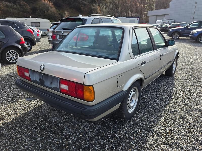 Gebraucht BMW 318 113 PS (83 kW) 1989