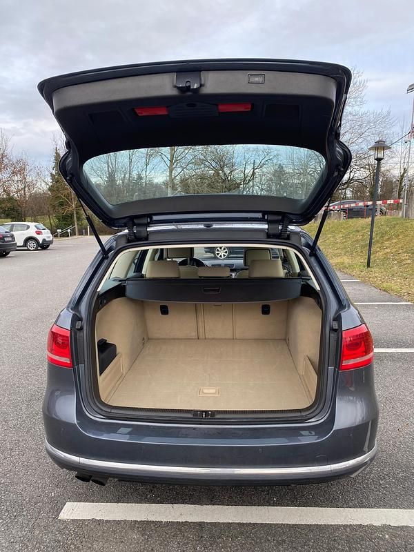 Gebraucht VW Passat R-line 211 PS (155 kW) 2012 Kombi