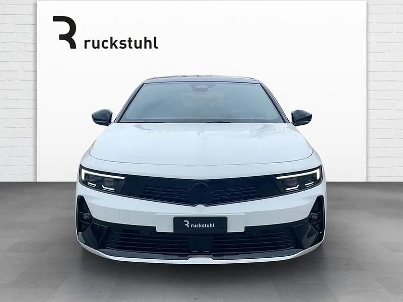 Weiss Gebraucht 2025 Opel Astra GSe | CHF 33’750 (Etwas zu teuer) - Bild 1/4