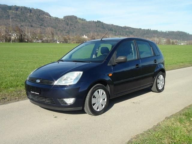 Gebraucht Ford Fiesta Trend 80 PS (58 kW) 2005 Kleinwagen