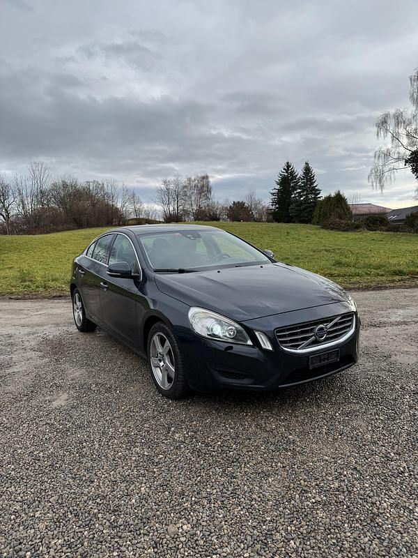 Gebraucht 2011 Volvo S60 Momentum Limousine | CHF 5’499 - Bild 1/4