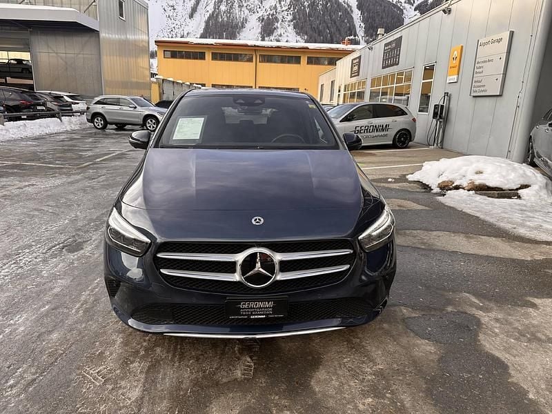 Gebraucht Mercedes B220 Progressive 190 PS (139 kW) 2022 Blau Van / Kleinbus
