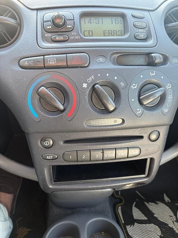 Gebraucht Toyota Yaris Luna 87 PS (63 kW) 2003