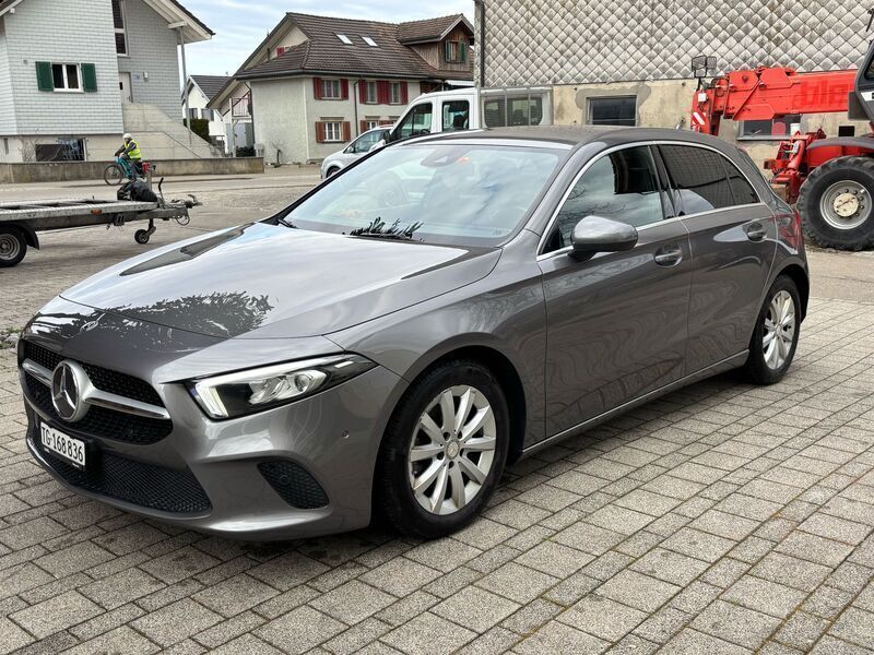 Gebraucht 2019 Mercedes A180 | CHF 21’999 (Teuer) - Bild 1/4