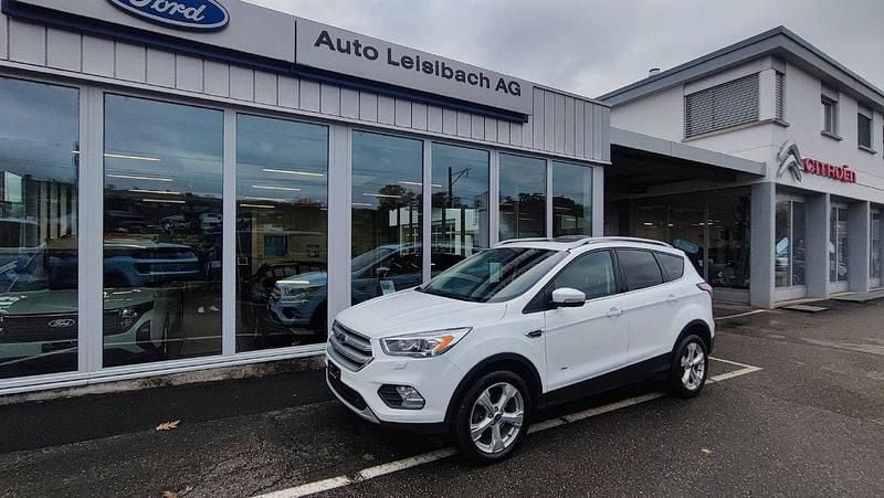 Gebraucht Ford Kuga Titanium 150 PS (110 kW) 2017 Weiss SUV