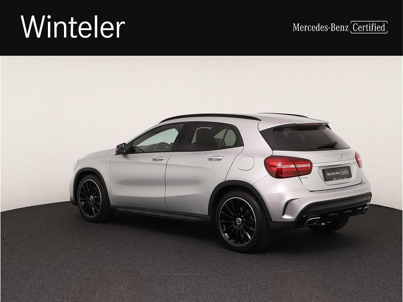 Gebraucht Mercedes GLA250 AMG line 211 PS (155 kW) 2019 Silber SUV