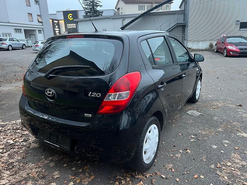 Gebraucht Hyundai i20 Premium 126 PS (92 kW) 2009 Kleinwagen