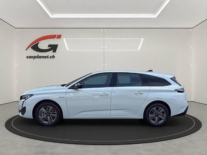 Neu Peugeot 308 SW Style 145 PS (106 kW) 2025 Weiss Kombi