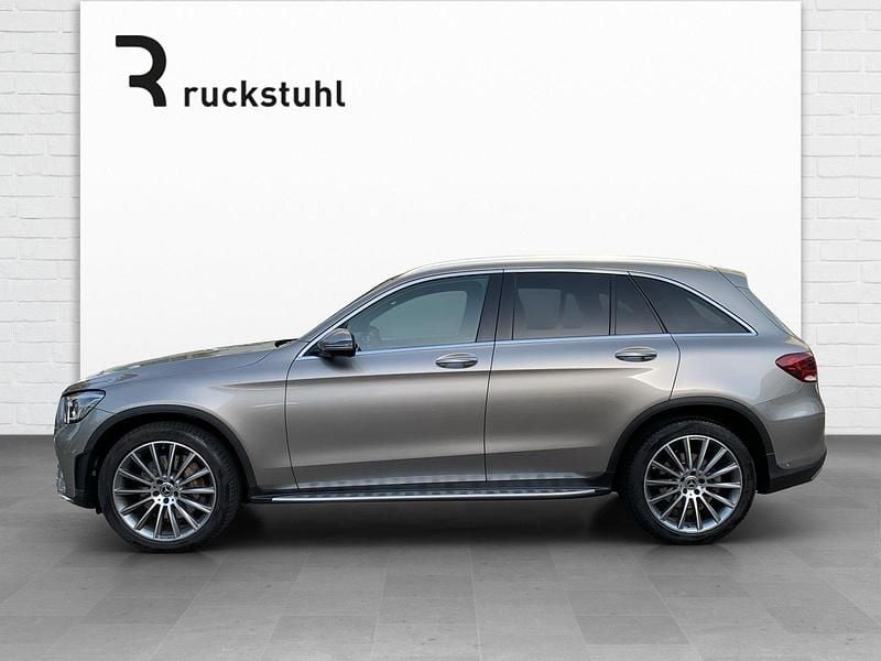Gebraucht Mercedes GLC300 AMG line 245 PS (180 kW) 2021 Silber SUV