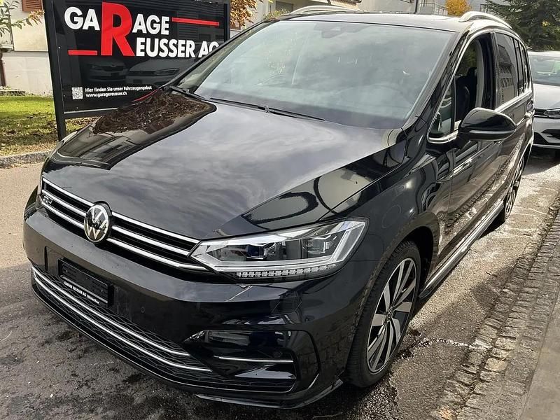 Schwarz Gebraucht 2025 VW Touran Highline Van / Kleinbus | CHF 38’850 (Teuer) - Bild 1/4