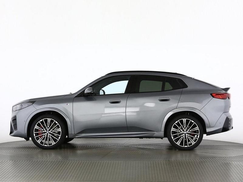 Neu BMW X2 Comfort Edition 163 PS (119 kW) 2025 Grau metallic mét. SUV