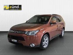 Gebraucht 2015 Mitsubishi Outlander Intense SUV | CHF 14’900 (Fairer Preis)