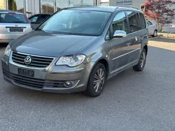 Gebraucht 2008 VW Touran Highline Van / Kleinbus | CHF 1’990 (Guter Preis)