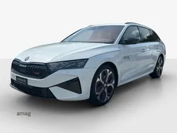 Moon weiss metallic Gebraucht 2024 Skoda Octavia RS Kombi | CHF 44’500 (Etwas zu teuer)