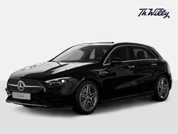 Schwarz Neu 2024 Mercedes A250 Progressive Limousine | CHF 59’200