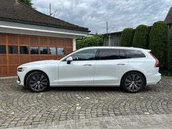 Gebraucht 2019 Volvo V60 Inscription Kombi | CHF 21’000 (Superpreis)