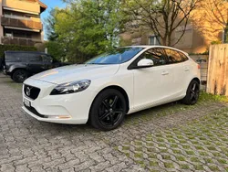 Gebraucht 2016 Volvo V40 Kinetic Kombi | CHF 9’500 (Superpreis)