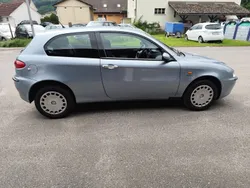 Gebraucht 2001 Alfa Romeo 147 Progression Kleinwagen | CHF 2’500