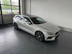 Gebraucht 2019 Volvo V60 Inscription Kombi | CHF 24’900 (Guter Preis)