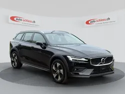 Gebraucht 2021 Volvo V60 CC Kombi | CHF 29’980 (Superpreis)