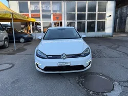 Gebraucht 2015 VW e-Golf Kleinwagen | CHF 7’500 (Etwas zu teuer)