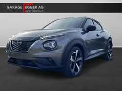 Weiss Gebraucht 2023 Nissan Juke Tekna SUV | CHF 31’700 (Etwas zu teuer)