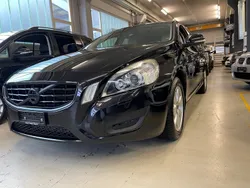 Gebraucht 2012 Volvo V60 Kinetic Kombi | CHF 10’990 (Teuer)