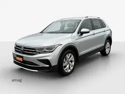 Reflexsilber metallic Gebraucht 2023 VW Tiguan Elegance SUV | CHF 34’990 (Guter Preis)