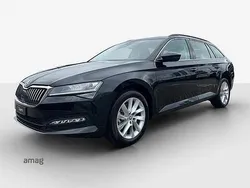 Magic schwarz perleffekt Gebraucht 2025 Skoda Superb Ambition Kombi | CHF 41’990 (Teuer)