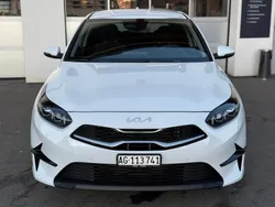 Weiss Gebraucht 2024 Kia Ceed Limousine | CHF 36’050