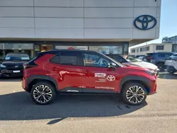 Rot Neu 2025 Toyota Yaris Cross Premium SUV | CHF 35’990 (Guter Preis)