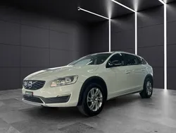 Gebraucht 2017 Volvo V60 CC Momentum Kombi | CHF 12’900