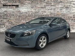 Gebraucht 2012 Volvo V40 Momentum Kombi | CHF 9’900 (Teuer)