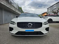 Gebraucht 2021 Volvo V60 R-Design Kombi | CHF 34’000 (Guter Preis)