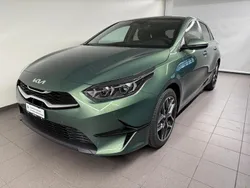 Grün Neu 2025 Kia Ceed Limousine | CHF 30’990 (Guter Preis)