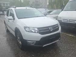 Gebraucht 2016 Dacia Sandero Lauréate Kleinwagen | CHF 3’499 (Superpreis)