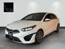 Weiss Neu 2025 Kia Ceed GT-Line Limousine | CHF 33’900 (Guter Preis)