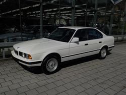 Weiss Gebraucht 1989 BMW 520 Limousine | CHF 13’900