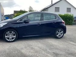 Gebraucht 2015 Peugeot 208 Kleinwagen | CHF 7’400 (Guter Preis)